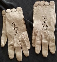 Vintage Light Pink Size 6.5 Ladies Leather Gloves France - VGC - PRETTY GLOVES - £32.14 GBP