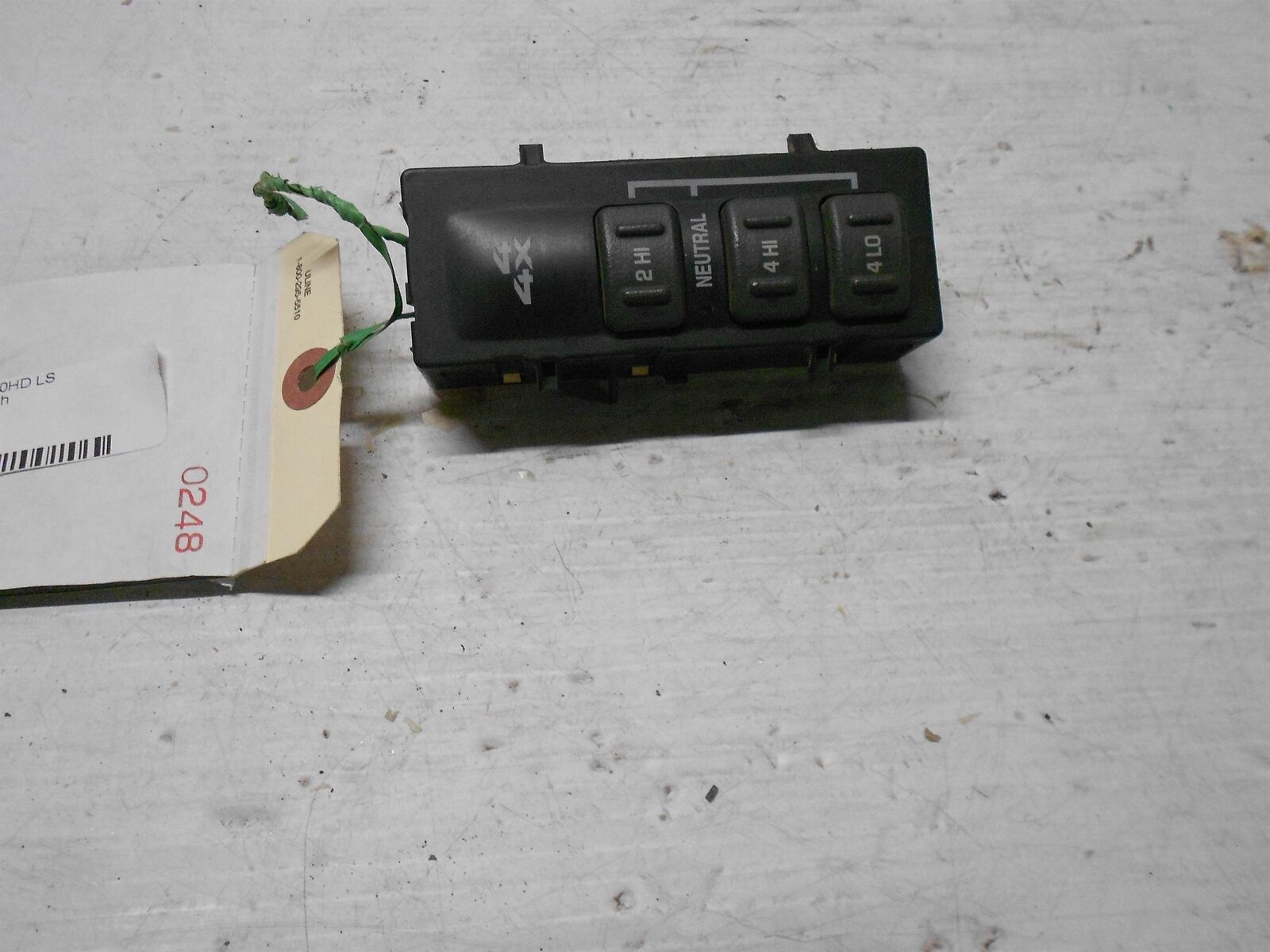 2001-2002 CHEVY GMC 2WD/4WD 4X4 TRANSFER CASE SWITCH 15063844 OEM - $19.99