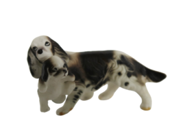 Adorable vintage ceramic spaniel dog carrying her puppy figurine - £11.78 GBP