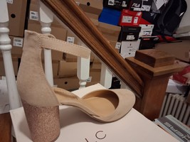 Lauren Conrad Hydrangea Women&#39;s Heels Size 8.5M - $37.62