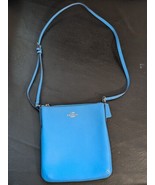 Coach New York Hipster Blue Pebbled Leather Crossbody Purse Strap 9 x 9 In - $71.74 CAD