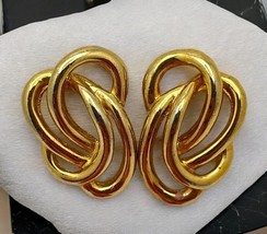 Vintage Gold Tone Knot Earrings Oval Studs Woven Scroll Swirl Style Retro 80s - $12.89