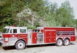 1982 Hahn 2000 gal. Pumper FireTruck Emergency one E-1 - $114,500.00