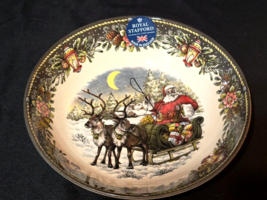 ROYAL STAFFORD England SANTA&#39;S SLEIGH 7.5&quot; Replacement Soup Bowl - NEAR ... - $21.27