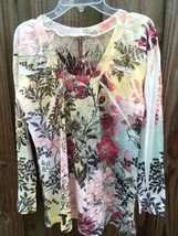 Mushka Jr. Women&#39;s Small Sublimation Floral Knit Shirt Top - £14.56 GBP