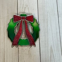 Vintage Christmas Wreath Brooch Pin Green Red Bow Enamel Costume Jewelry - £5.45 GBP