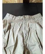 Ruff Hewn ladies size 12 khaki 100% cotton shorts - $239.07 MXN