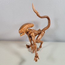 Alien Action Figure Collection Xenomorph Runner Posable 7” Gold Color Alien 3 - £11.60 GBP