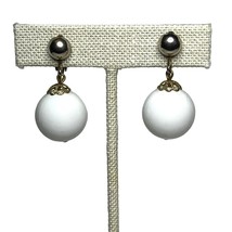 Vintage Clip-on White Ball Dangle Earrings - $184.53 MXN