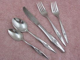 CHOICE PIECES Oneida Deluxe Stainless Flatware Lasting Rose  - £4.15 GBP+