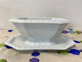 Rosenthal MARIA White 12 Sided Gravy Boat w Attached Plate Germany Class... - £31.96 GBP