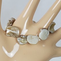 Vintage Style Ivory Shell Stretchy Bracelet - £10.72 GBP