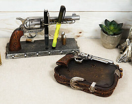 Rustic Western Cowboy Revolver Guns Belt Buckle Soap Dish And Toothbrush Holder - £25.27 GBP