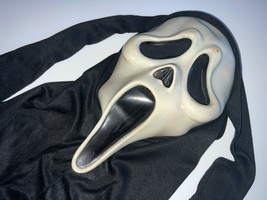 Ghost Face Halloween Mask Scream Easter Unlimited Inc Vintage Original - £87.78 GBP
