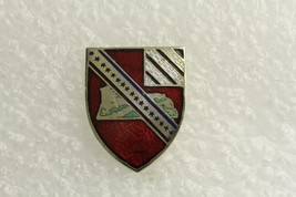 Vintage Us Military Dui Insignia Pin Army 17th Field Artillery Regiment Silver - £7.59 GBP