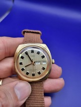 RARE VINTAGE TIMEX automatic watch GREAT BRITAIN 1973 watch working well - $65.34