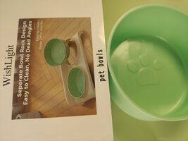 WishLight pet bowls, Cute Paw-Print Detail image 4