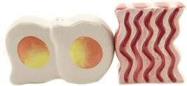Magnetic Ceramic Salt Pepper Shakers Bacon and Egg Set, 4 Inches - $310.54 MXN