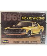 Revell 1969 Ford Boss 302 Mustang Plastic Model Kit Open Box - $398.39 MXN
