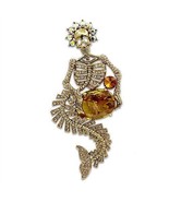 LO2411 - Gold White Metal Brooches with AAA Grade CZ  in Topaz - $124.91 CAD