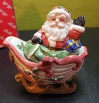 Kris Kringle Collection by FITZ &amp; FLOYD Santas Sleigh Salt &amp; Pepper Set ... - $33.28