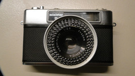 Vintage Yashica Minister III 35mm Film Camera Yashinon 1:2.8 45mm Made I... - $73.91