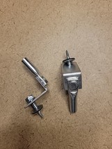 Angle Clip w/ self tap screw. 1/4-20 eyelet Box Qty 100 - $1,009.37 MXN