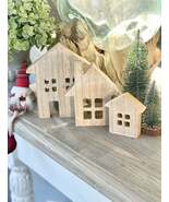 Set of 3 Wooden Houses - $370.00 MXN