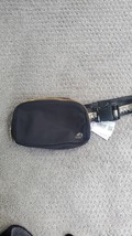 Brand New 1L Black and Gold Vapor Lululemon Everywhere Belt Bag - £20.95 GBP