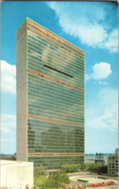 First Avenue, New York - United Nations, Nations Unies - Vintage Postcard (A6) - £4.44 GBP