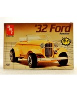 1932 Ford Roadster 1:25 Scale Plastic Model, 2 in 1 Options, AMT/Ertl 65... - $46.84 CAD