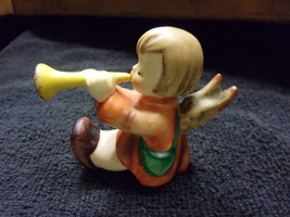 Hummel- RARE Joyous News girl with trumpet HUM1/40 TMK-6 - $19.75