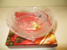 Savoir Vivre Heart Shaped Etched Glass Bon Bon Dish - $3.46