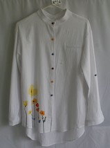 WHITE BLOUSE WITH FLORAL DESIGN SIZE LARGE 6 BUTTON FRONT #8724 - £10.66 GBP
