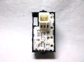 11-12-13-14-15 LEXUS CT200H  /FRONT PASSENGER / WINDOW SWITCH/CONTROL.OEM image 3