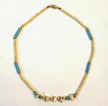 VTG Necklace 17&quot; Faux Turquoise Mother of Pearl Chip Bead Strand Barrel Clasp - £10.05 GBP