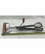 Vintage Retro Egg Beater Red Wood Handle Hand Crank Drill Mixer USA - €7,41 EUR