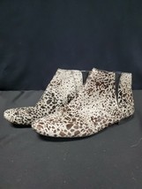 Pour La Victoire TAYLOR Ankle Boot Bootie Spotted Black Carbon Animal Si... - $44.95