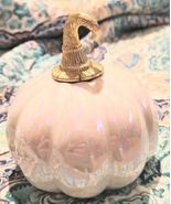 Ceramic Pearl White Pumpkin Halloween Table Top Decor 6 Inch By Celebrate  - $368.05 MXN
