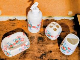 Vintage Floral Ceramic Bathroom Accessory Set 4 Piece Soap Dispenser Hol... - $8.91