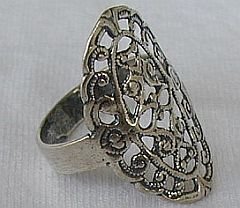 SE1 oriental ring
