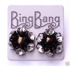 BING BANG Rhinestone Flower Crystal Stud Earrings NEW! - £22.58 GBP