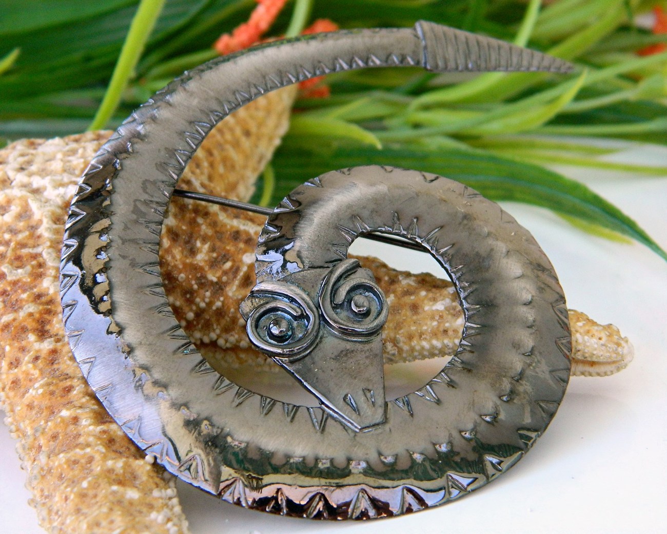Vintage Coiled Snake Serpent Brooch Pin Rattlesnake Bronze Geometric - $19.95