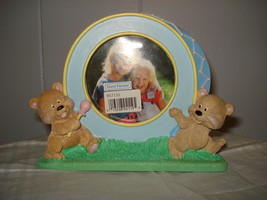 Burnes for Kids Round Picture Frame Teddy Bears 3 by 3 w/Box - £11.96 GBP