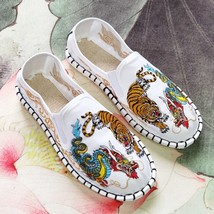 Clic  Tiger Embroidered Shoes Men China Style Casual Loafers Men Plimsol... - £59.62 GBP