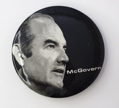 Vintage 1971 ( George ) McGOVERN Pinback Pin Button Presidential Campaign 1.75&quot; - £4.64 GBP