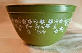 Vintage Pyrex # 401 Crazy Daisy Green Small Flowers White Dot Glass Mixing Bowl - £15.97 GBP