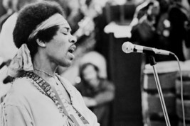 Jimi Hendrix performing on stage at Woodstock 1969 18x24 Poster - £19.12 GBP
