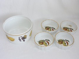 Royal Worcester Evesham Souffle Dish + 4 individual Dessert Quiche Bowls Fluted - £32.55 GBP