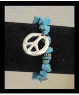 Turquoise Chips Stretch Bracelet with Peace Sign Charm B009 - $282.06 MXN